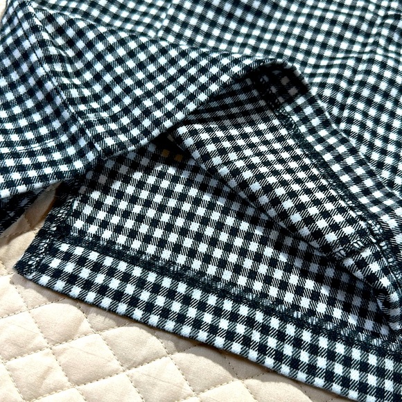 Eyeshadow Black & White Check Skirt. Size 7. Zippered Back. Elastic Waist Back. - Picture 5 of 6